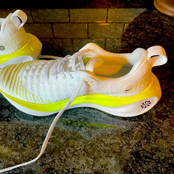 Women’s Nike reactx infinity run 4 - Picture 3 of 10